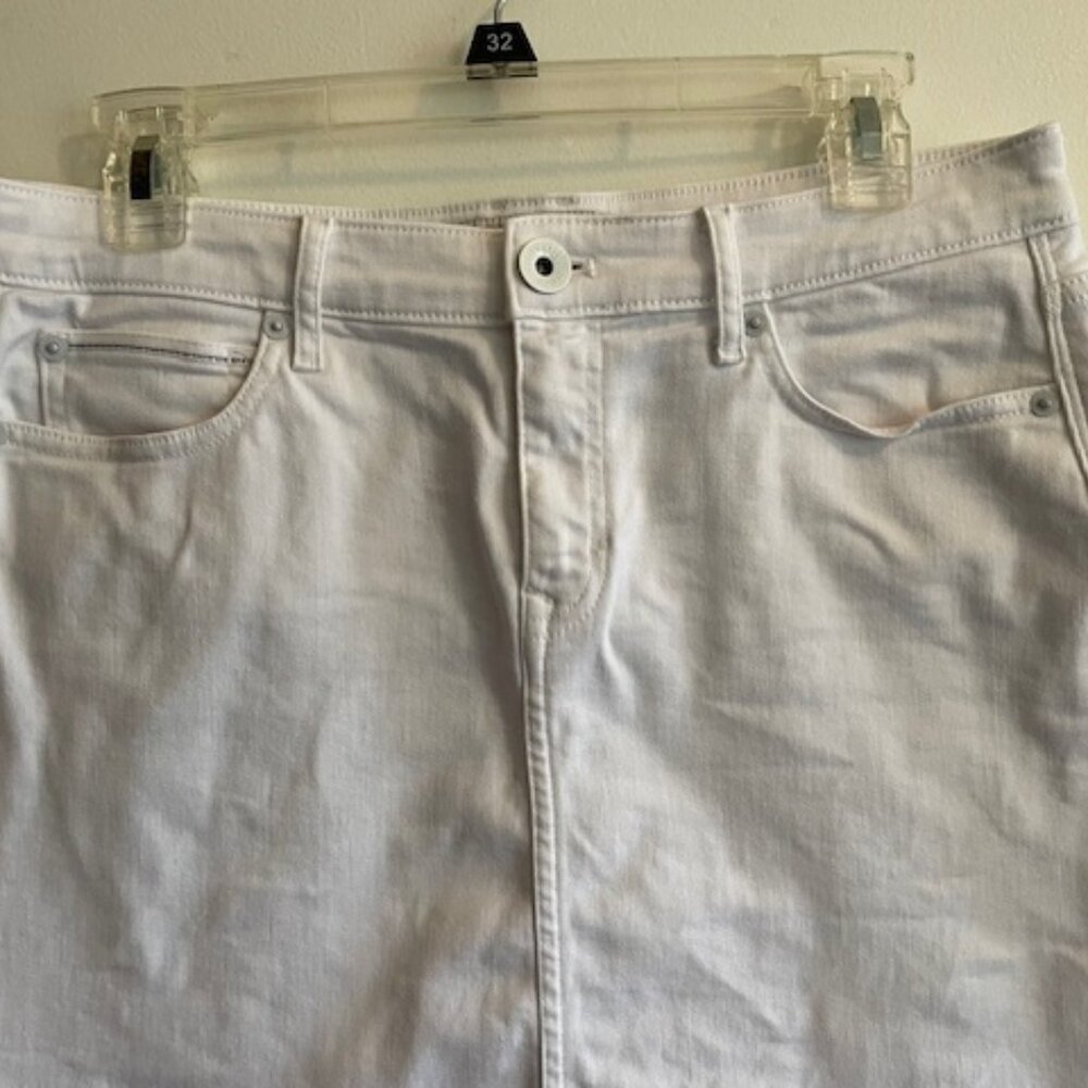 VINEYARD VINES Delaney Denim Mini Skirt White 8 - Picture 4 of 16